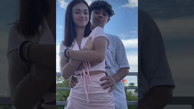 Che amori (le mani sui fianchi ) Che amori (le mani sui fianchi )