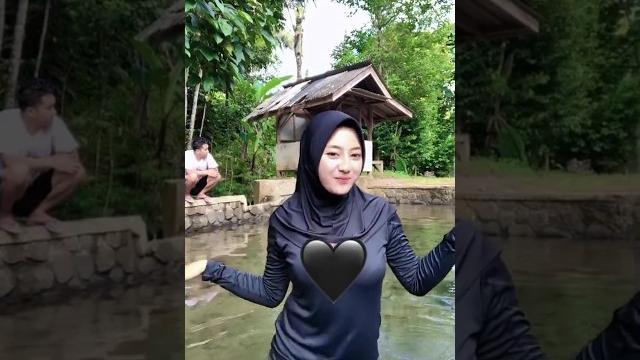 Berenang #leonakanza #gadissma #smagede Berenang #leonakanza #gadissma #smagede