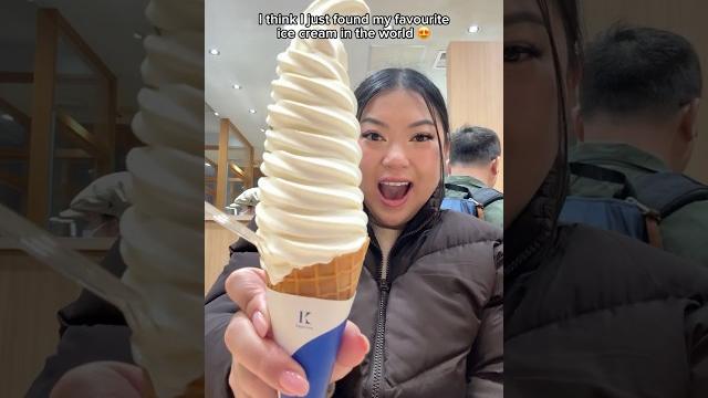 Es krim + kue keju favoritku?? Es krim + kue keju favoritku??