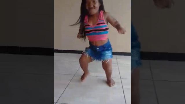 Novinha dançando Novinha dançando