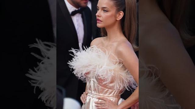 Bonjour barbara palvin. she arrives in style to the the history of sound #cannes red carpet. Bonjour barbara palvin. she arrives in style to the the history of sound #cannes red carpet.