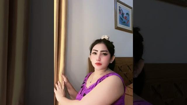 Tante semok | gunung gede #viral #tiktok #shorts Tante semok | gunung gede #viral #tiktok #shorts