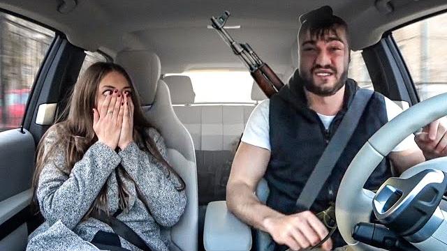 Красавица держалась до последнего 19. бандит Красавица держалась до последнего 19. бандит