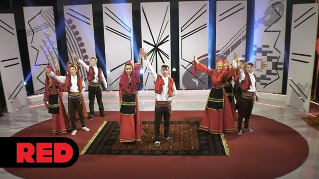 Shka "shqipet e drenices" - valle festive Shka "shqipet e drenices" - valle festive