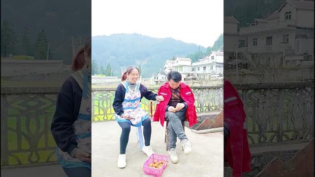 What a funny video of a talented person. just be happy with the old and the young. cute little b What a funny video of a talented person. just be happy with the old and the young. cute little b