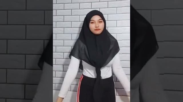 Lia hijab goyang Lia hijab goyang