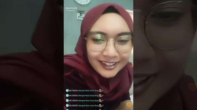 Hijab bunda goyang hot bar bar live sange Hijab bunda goyang hot bar bar live sange