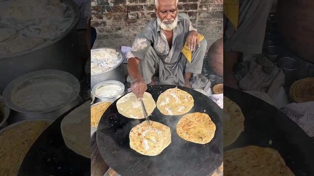 Desi saag paratha in lahore | cheapest desi breakfast Desi saag paratha in lahore | cheapest desi breakfast