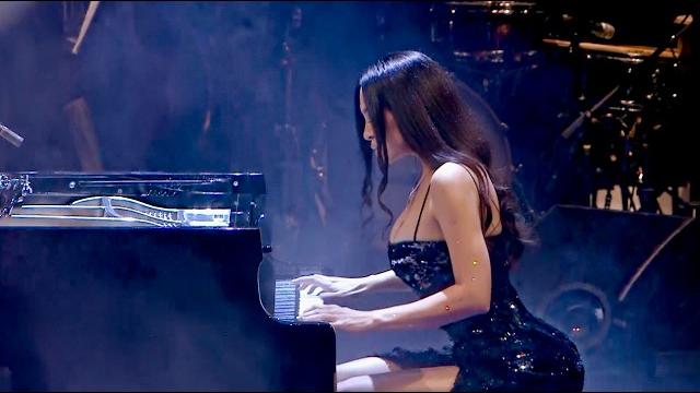 Lola - mariage d'amour (live with orchestra) Lola - mariage d'amour (live with orchestra)