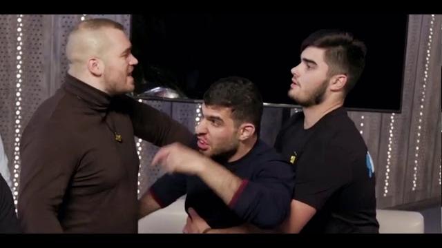 Потасовка, мариф пираев и чоршанбе дерутся с персидский дагестанцем на конференции наше дело Потасовка, мариф пираев и чоршанбе дерутся с персидский дагестанцем на конференции наше дело