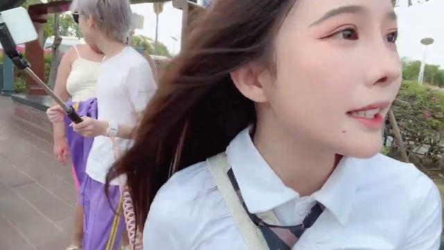 虎牙 小小奶瓶儿 (1) 虎牙 小小奶瓶儿 (1)