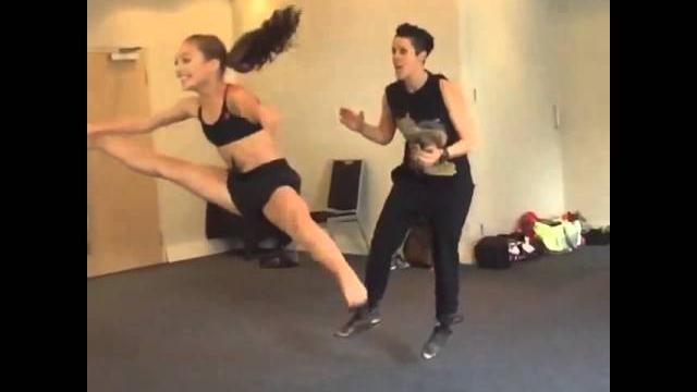 Maddie ziegler's amazing straddle leap! Maddie ziegler's amazing straddle leap!