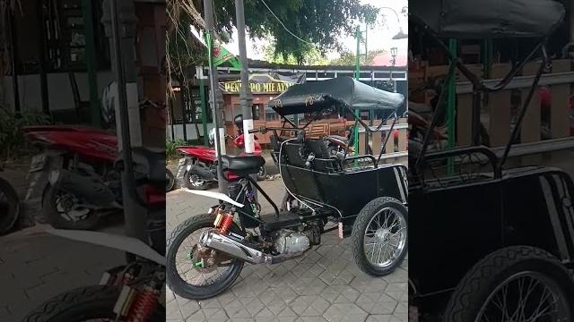 Becak motor ini hanya ada di lingkungan kraton yogyakarta #shorts #viral #kulinerjogja #myhomegreen Becak motor ini hanya ada di lingkungan kraton yogyakarta #shorts #viral #kulinerjogja #myhomegreen