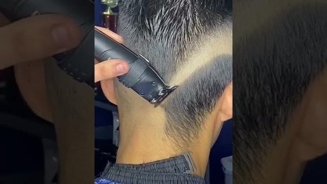 V hawk fade #shorts #nevinthebarber V hawk fade #shorts #nevinthebarber