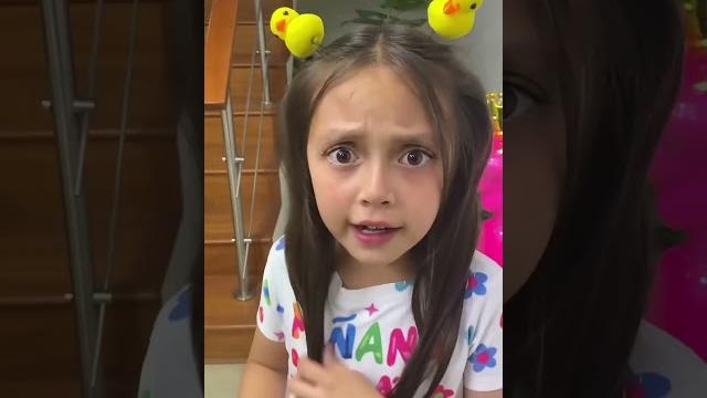 Los secretos familiares de las hermanitas de yoloaventuras: ¿son hermanas o primas? #shorts Los secretos familiares de las hermanitas de yoloaventuras: ¿son hermanas o primas? #shorts