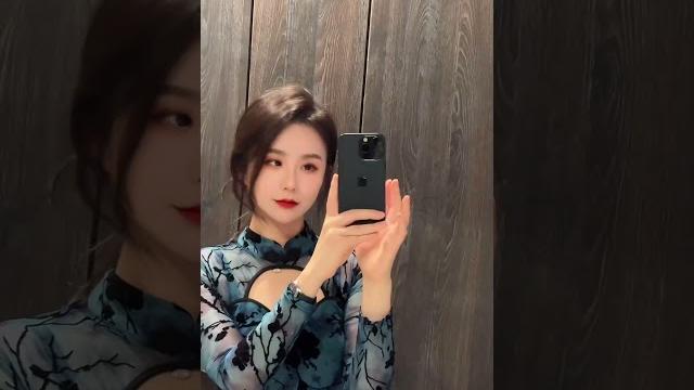 穿这个谈单子 能成吗?#奥迪销售 #旗袍 穿这个谈单子 能成吗?#奥迪销售 #旗袍