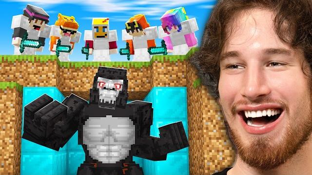 100 players vs gorilla (minecraft manhunt) 100 players vs gorilla (minecraft manhunt)