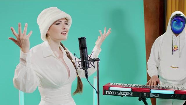Bella poarch - build a bitch (live cover by ana whiterose) Bella poarch - build a bitch (live cover by ana whiterose)