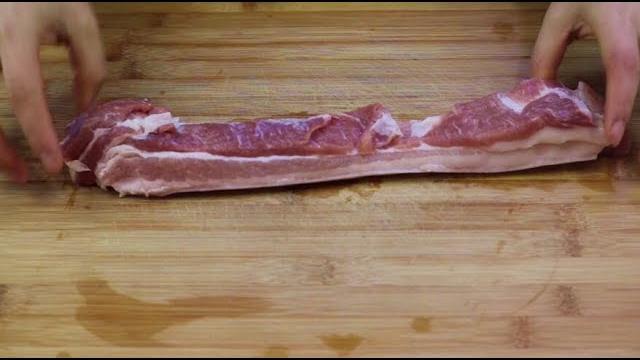 正宗红烧肉做法,不放1滴水,简单易做,肥而不腻,好吃过瘾! 正宗红烧肉做法,不放1滴水,简单易做,肥而不腻,好吃过瘾!