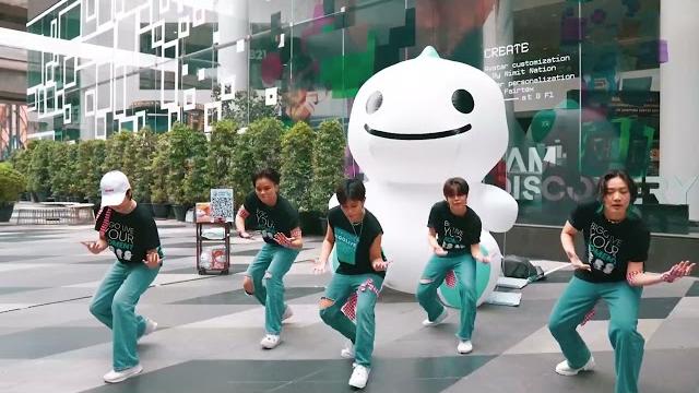 Bigo live thailand - beautiful moments with the giant #bigodino at the siam discovery in bangkok Bigo live thailand - beautiful moments with the giant #bigodino at the siam discovery in bangkok