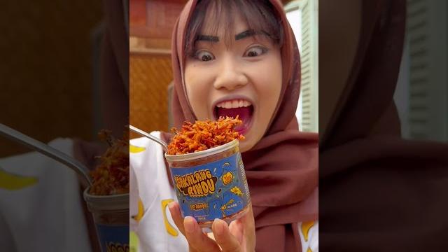 Cewe puber jatuh cinta Cewe puber jatuh cinta