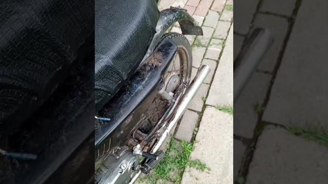 Завожу мопед карпаты без бензина. Завожу мопед карпаты без бензина.