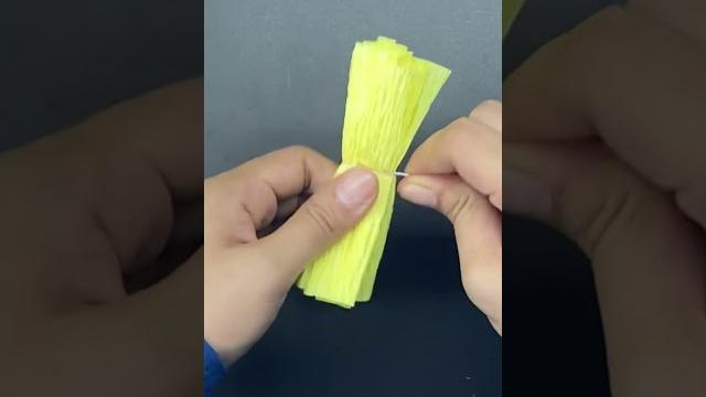 Easy crepe paper flower -pom pom flower Easy crepe paper flower -pom pom flower