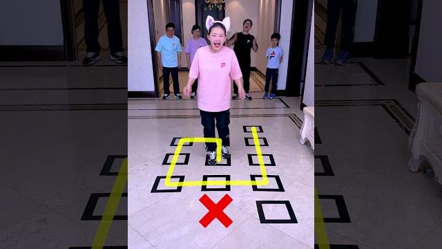 One stroke pattern challenge, it's too difficult, can you succeed?#funnyfamily#partygames#shorts One stroke pattern challenge, it's too difficult, can you succeed?#funnyfamily#partygames#shorts