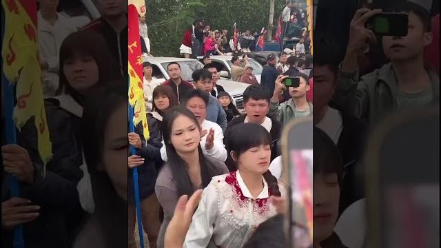 虎牙妹開始變身#靚女 #廟會文化傳承 虎牙妹開始變身#靚女 #廟會文化傳承