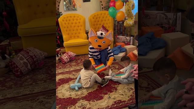 Три кота - коржик Три кота - коржик