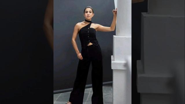 Sara ali khan looking beautiful in black #saraalikhan #love #fashion #shorts #bollywood #trending Sara ali khan looking beautiful in black #saraalikhan #love #fashion #shorts #bollywood #trending