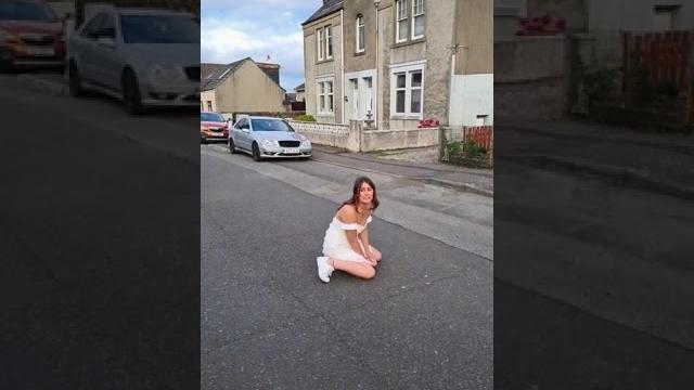 Girl poops in the street tiktok: emma360412 Girl poops in the street tiktok: emma360412