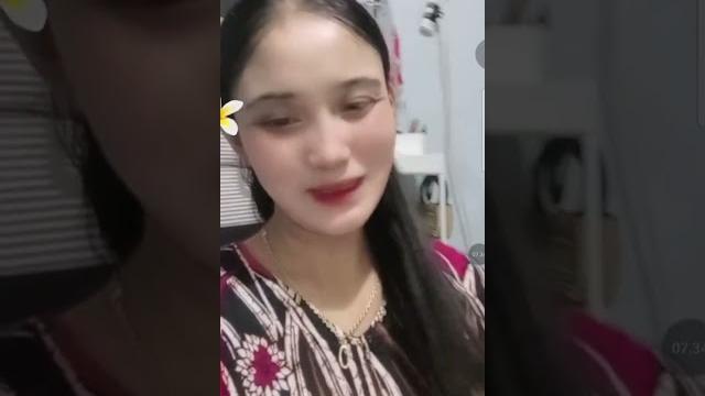 Perut besar bumil spill perut sambil berdiri Perut besar bumil spill perut sambil berdiri