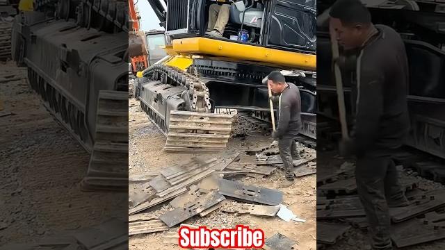 Hitachi excavator chain plate removing process #hitachi #2025 #machinery #heavy #viral #trending Hitachi excavator chain plate removing process #hitachi #2025 #machinery #heavy #viral #trending