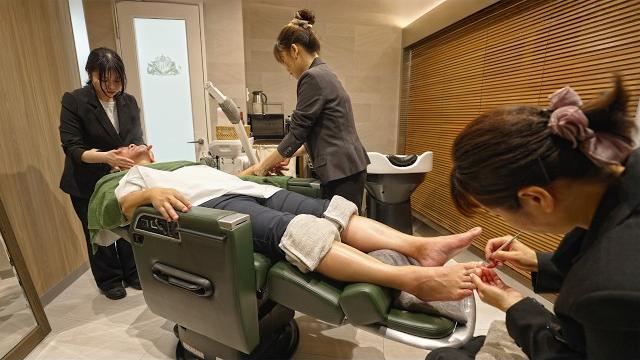 (asmr) 传统与奢华融合!大阪顶级理发店4位专家为1位贵宾客户服务 (asmr) 传统与奢华融合!大阪顶级理发店4位专家为1位贵宾客户服务