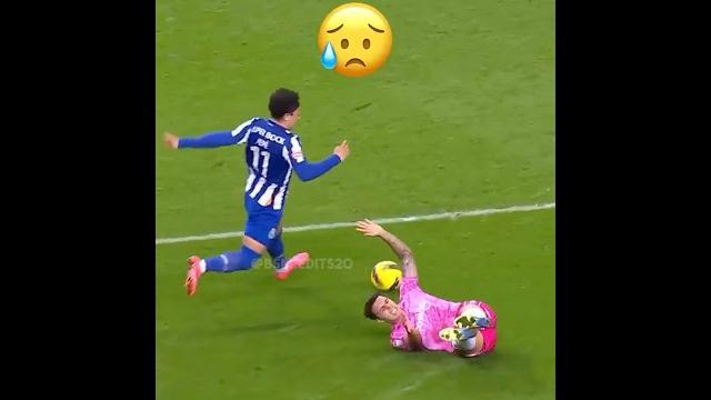 100% respect moments 100% respect moments