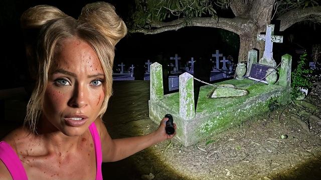 I cleaned abandoned graves at night I cleaned abandoned graves at night