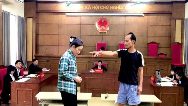 Ceo don helps a single mother get a divorce from the court, how will her ex-husband react? ly tu hoa Ceo don helps a single mother get a divorce from the court, how will her ex-husband react? ly tu hoa
