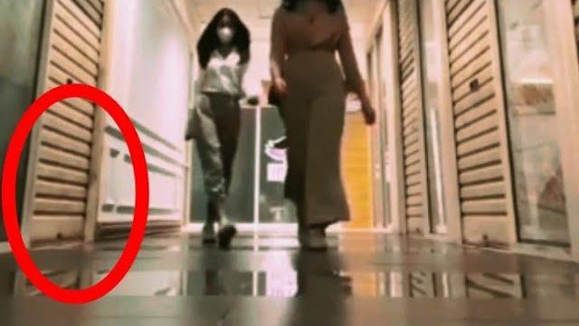 Serem! remaja ini diganggu saat tiktokan! penampakan hantu terjelas dan seram! #shorts #shortvideo Serem! remaja ini diganggu saat tiktokan! penampakan hantu terjelas dan seram! #shorts #shortvideo