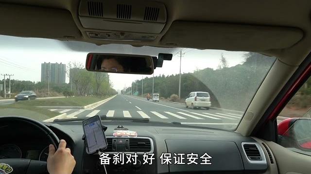 多车道左转必须遵循什么规则? 多车道左转必须遵循什么规则?