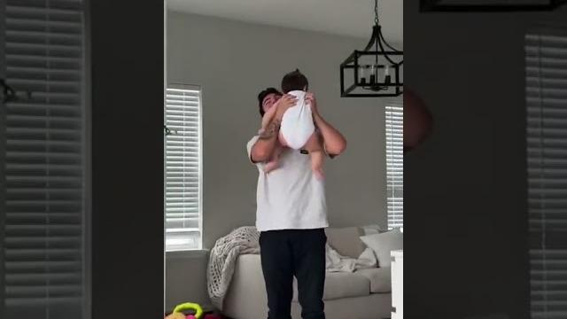 Babys reaction when dad comes home!! *so cute* #shorts Babys reaction when dad comes home!! *so cute* #shorts