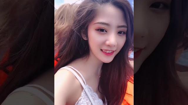 【快手】身材苗条,大长腿,微微一笑很倾城 【快手】身材苗条,大长腿,微微一笑很倾城