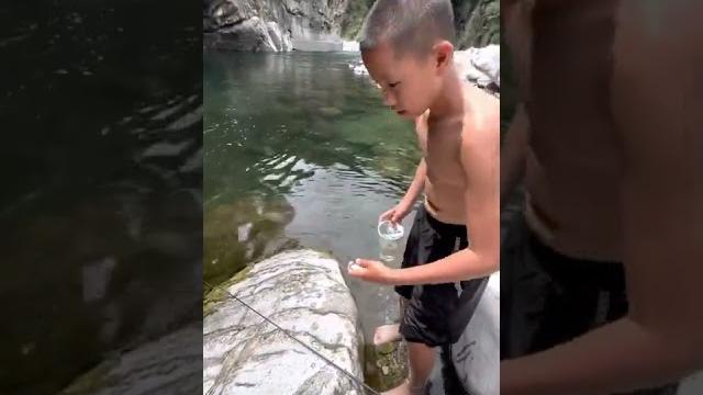谷關溫泉區釣溪魚,泡湯抓蝦吃山產,很棒的渡假勝地 谷關溫泉區釣溪魚,泡湯抓蝦吃山產,很棒的渡假勝地