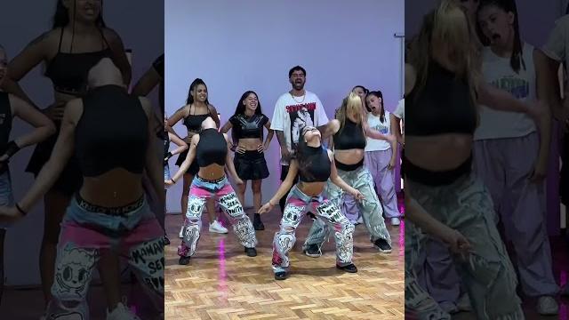Este baile en youtube tiene casi 10 millones Este baile en youtube tiene casi 10 millones
