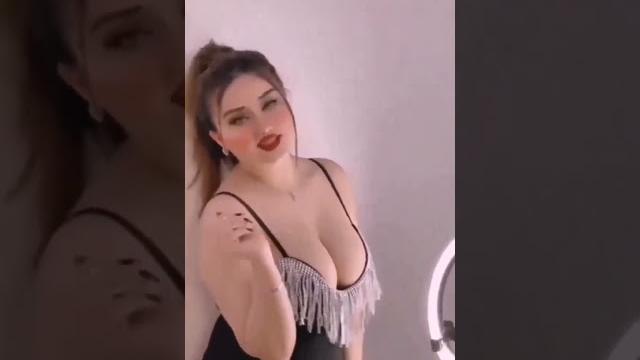 Hot sexy arabic girl dance Hot sexy arabic girl dance