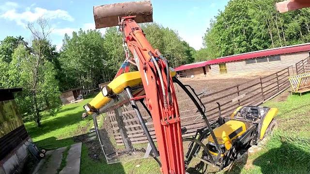 Кто вылупился ? снял кабину с трактора ! хутор в лесу №724 Кто вылупился ? снял кабину с трактора ! хутор в лесу №724