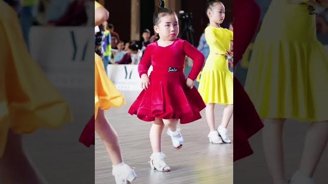 Chinese dance Chinese dance