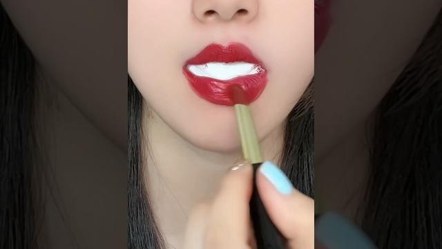 Lipstick tutorial, beauty tips #makeup Lipstick tutorial, beauty tips #makeup