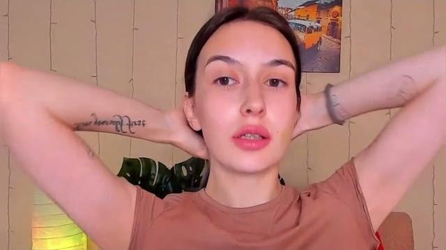 Cute beautifull girl on webcam Cute beautifull girl on webcam