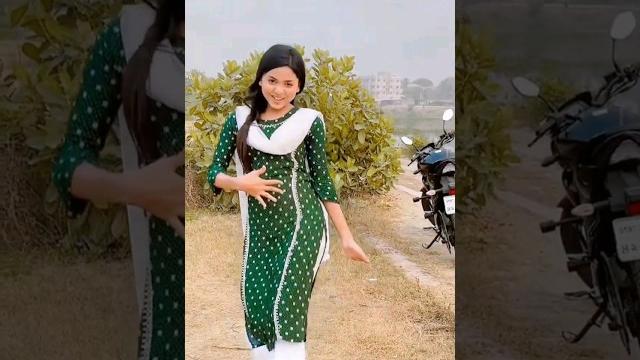 Arohi mim #dance #prankking #schoolgang #miraz_khan Arohi mim #dance #prankking #schoolgang #miraz_khan
